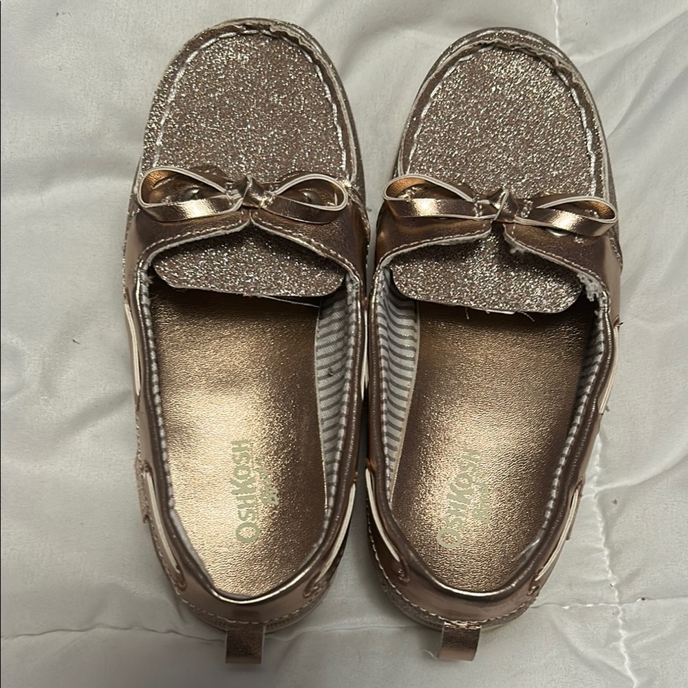 Girls Oshkosh Glittery Gold Loafers size 12